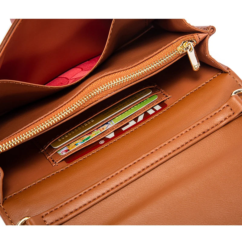 Magnetic Chain Shoulder Bag